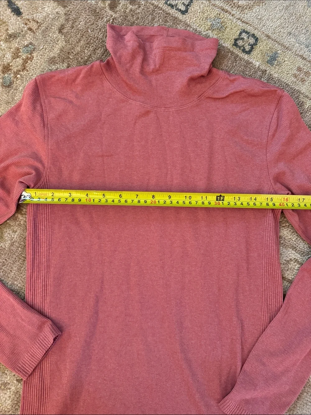 Lululemon Long Sleeve Turtleneck - light orange size 10